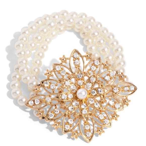 NWT Paparazzi Gold Floral Bracelet With Pearls - Picture 1 of 5